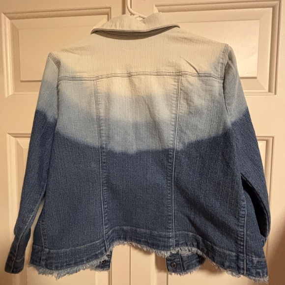 Cleo Petites Short Cropped Jean Jacket - Picture 4 of 7